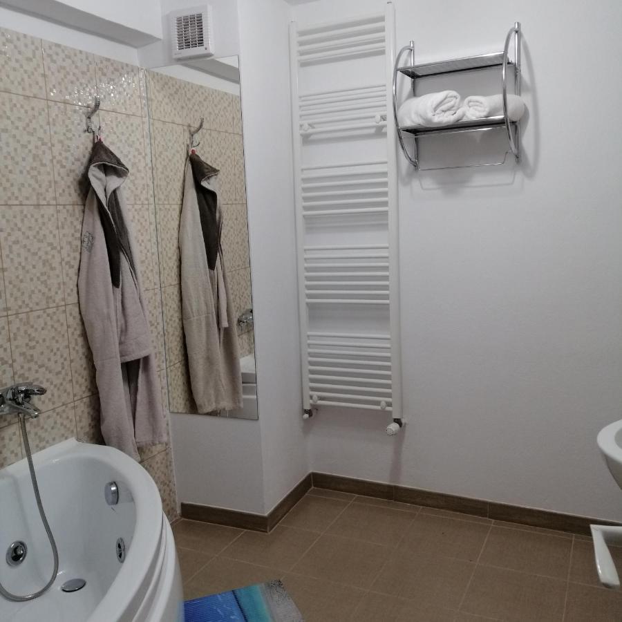 Karla Residence / Greta Residence 레시차 외부 사진